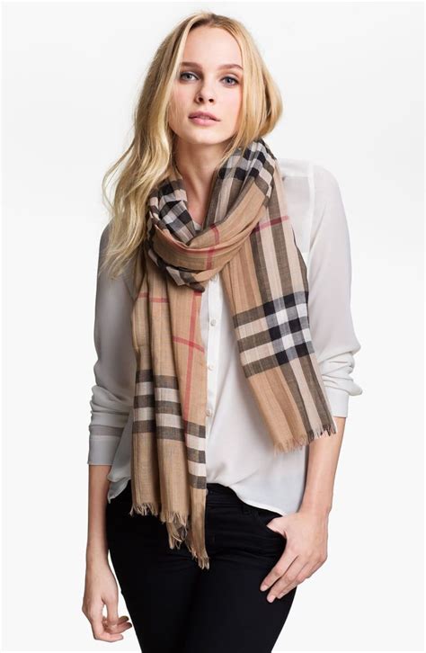 Burberry Wool and silk scarf for Women 